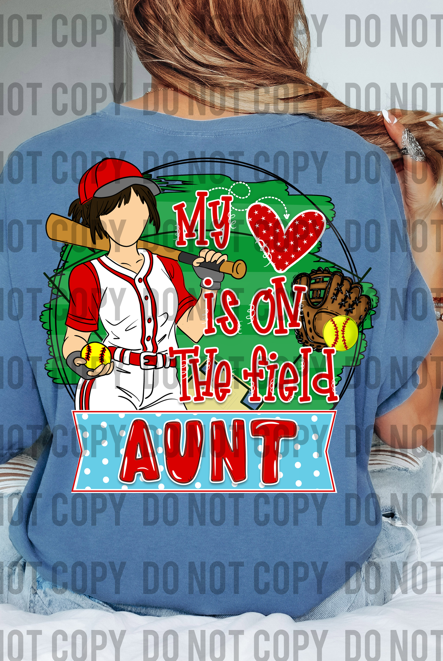 My Heart is on the Field Softball Aunt - Dark Hair